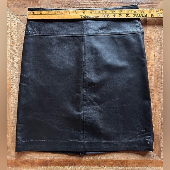 Vintage Le Chateau Leather Skirt Size 3/4 - Picture 2 of 5